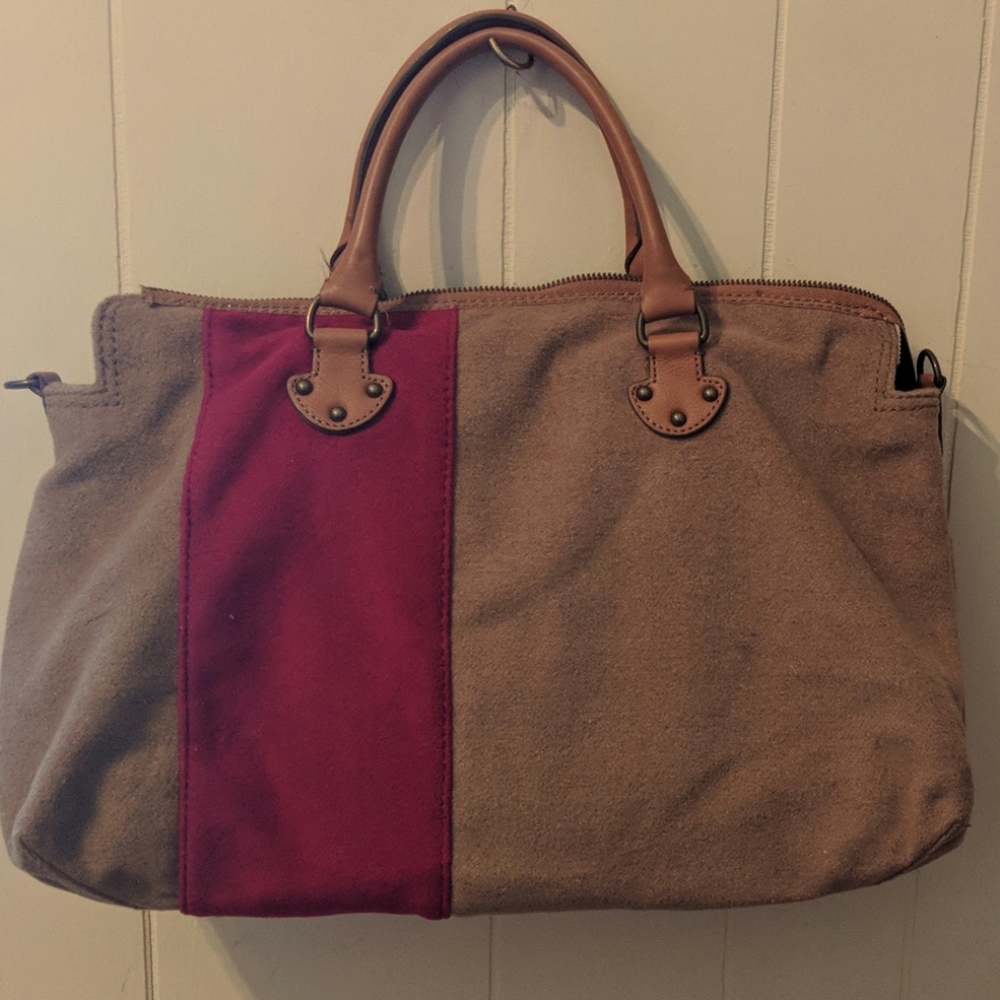 ⭐️3 FOR $20⭐️Women's GAP Travel Bag